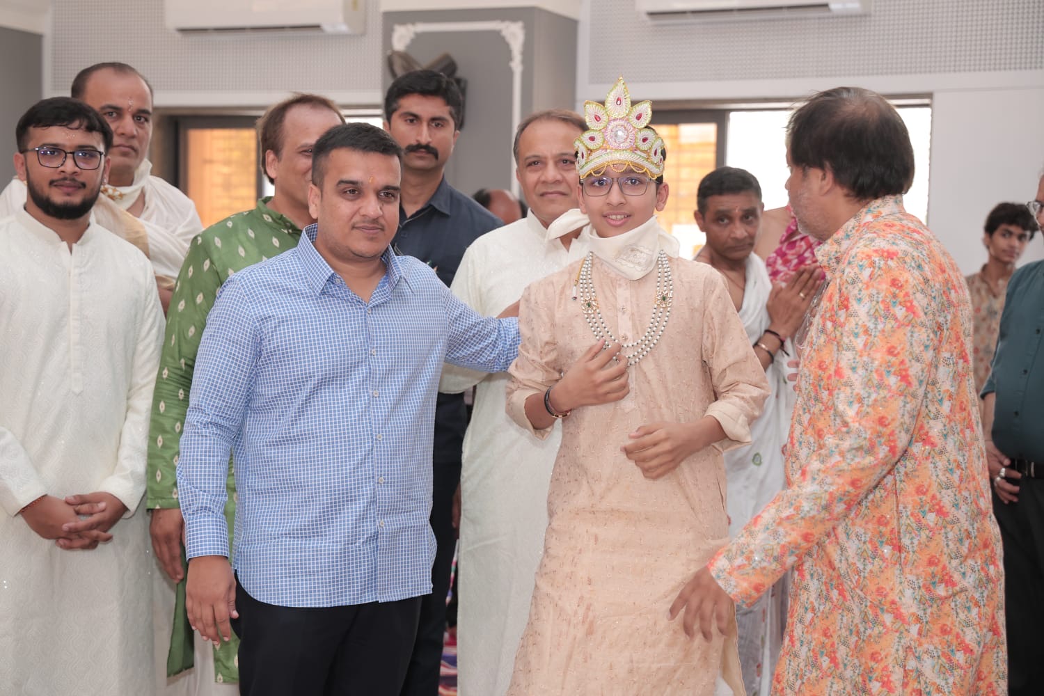 Aakarsh Sheth, Founder and CEO of Tapicart Web Agency, meeting clients at a community event